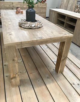 Gartentisch aus Ger&uuml;stholz  Boekelo
